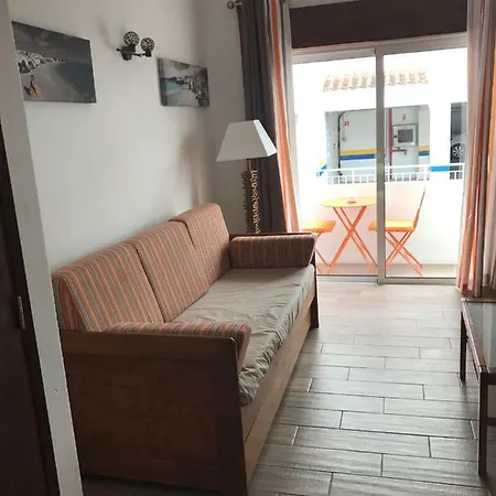 Zesty Orange By Ithouse Apartment